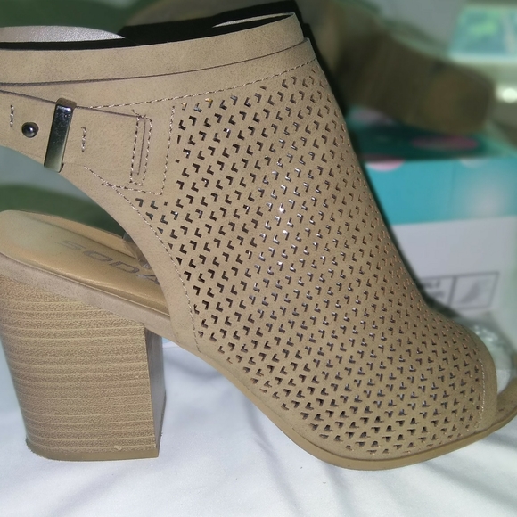 🔥Suede laser cut booties🔥BUNDLE 3 for $25🔥 - Picture 2 of 4